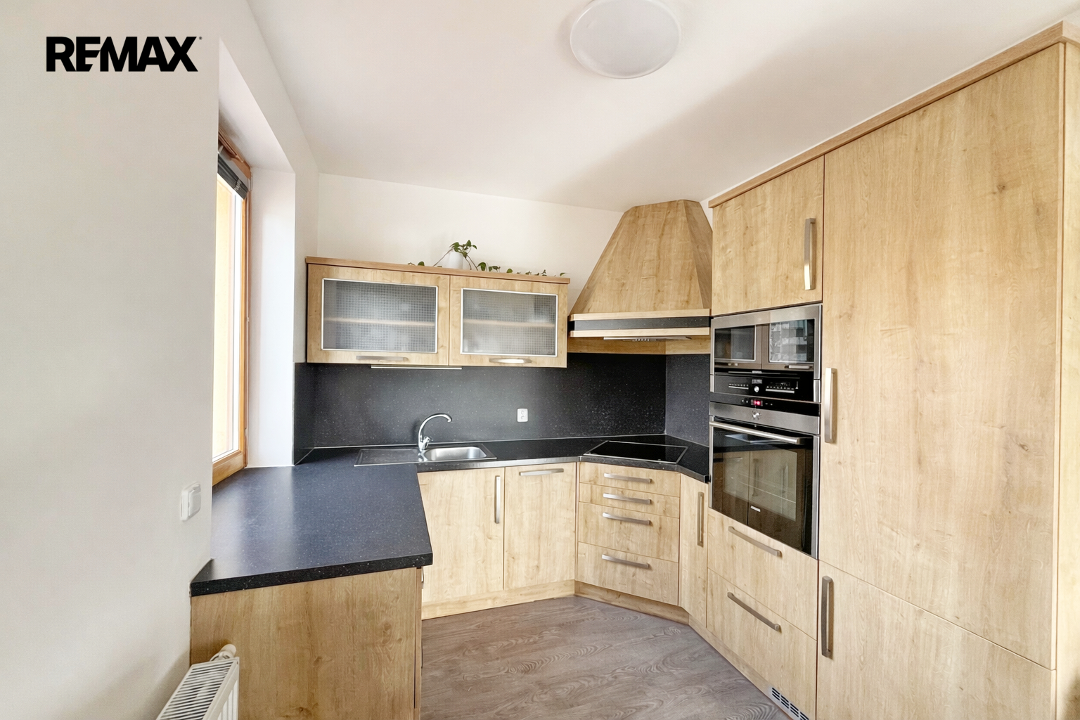 obývací pokoj s kuchyní