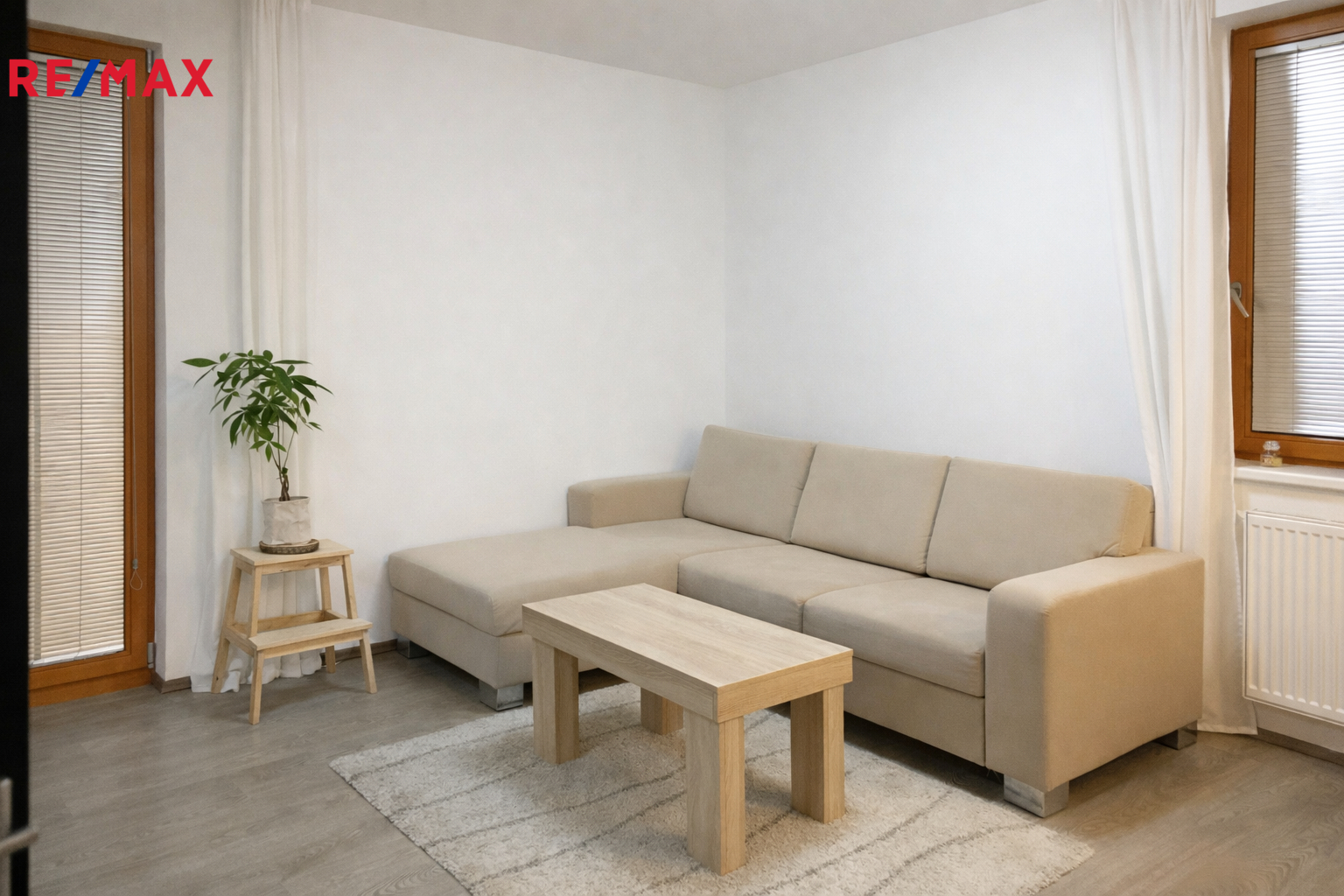 obývací pokoj s kuchyní