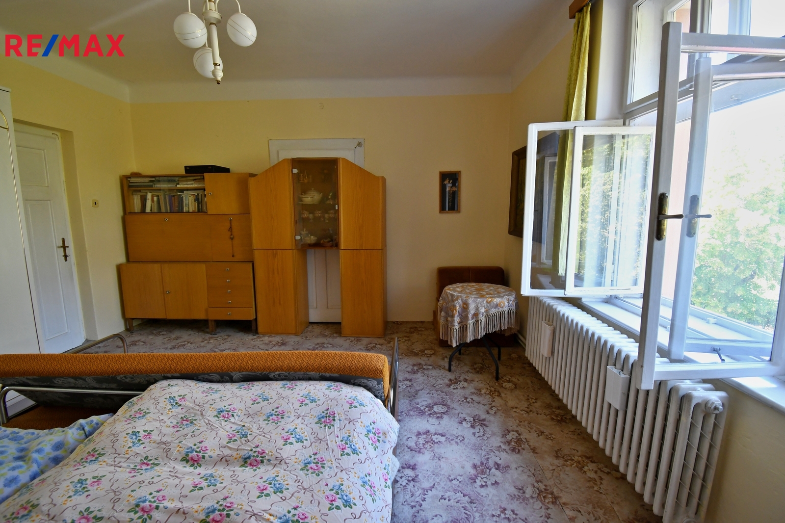 LOŽNICE