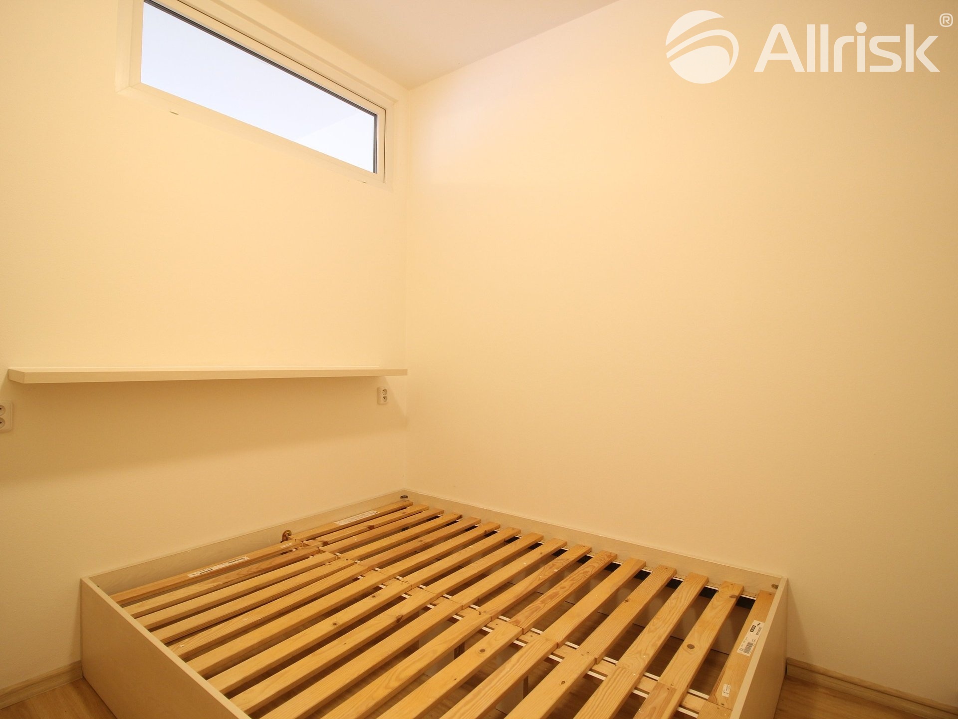 pronajem-bytu-2-kk-o-velikosti-39-m2-s-terasou-16-