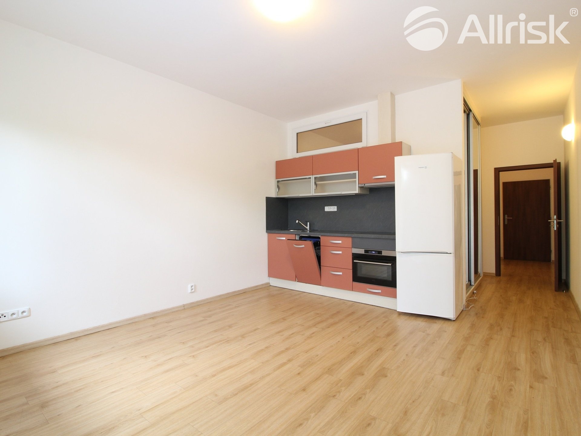 pronajem-bytu-2-kk-o-velikosti-39-m2-s-terasou-16-