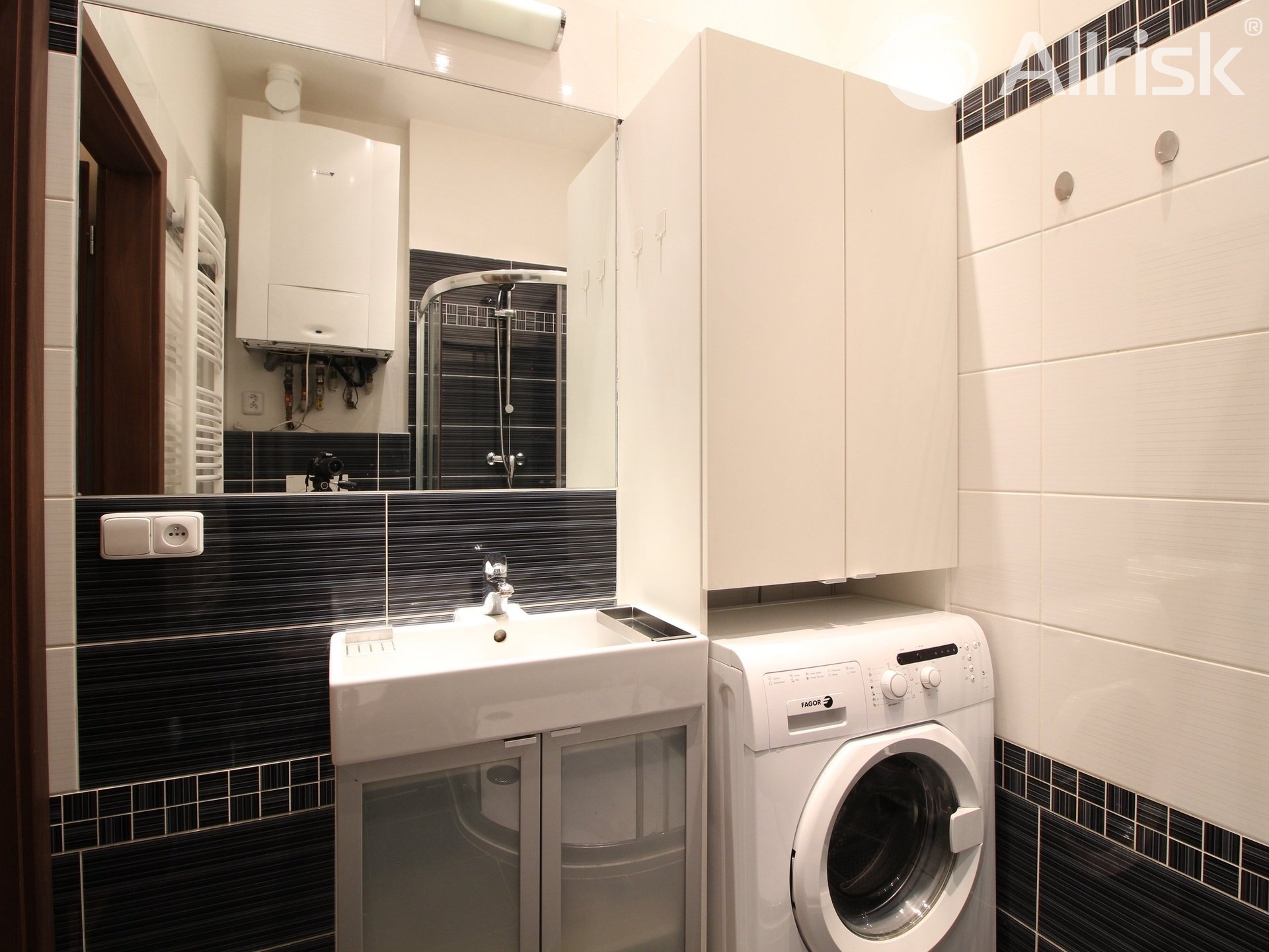 pronajem-bytu-2-kk-o-velikosti-39-m2-s-terasou-16-