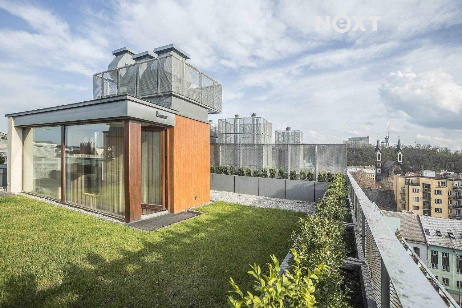 penthouse-39.1757677630.jpg