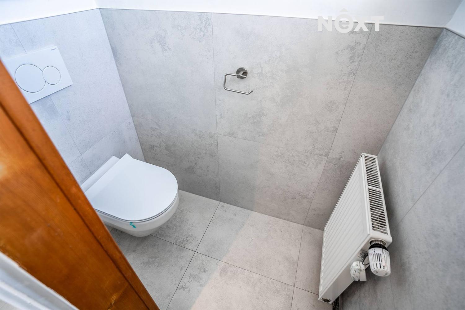 wc.1758559938.jpg