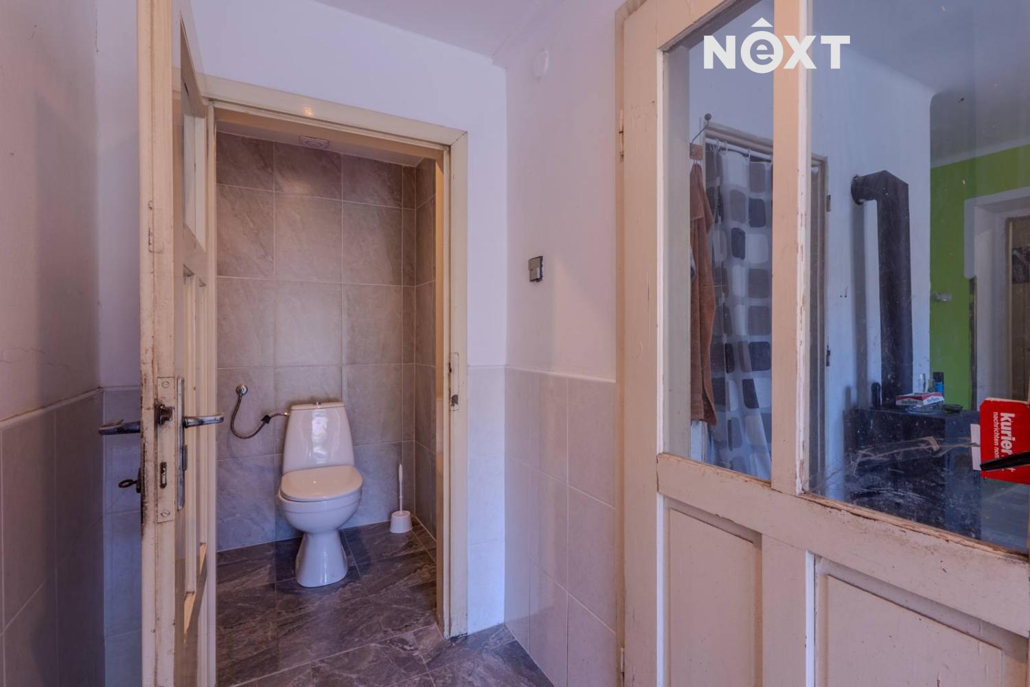 11-kancl-wc.1787060095.jpg