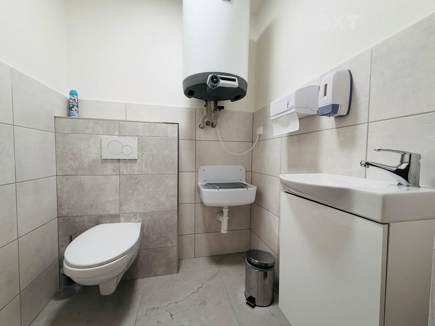 8-spol-wc.1791362206.jpg