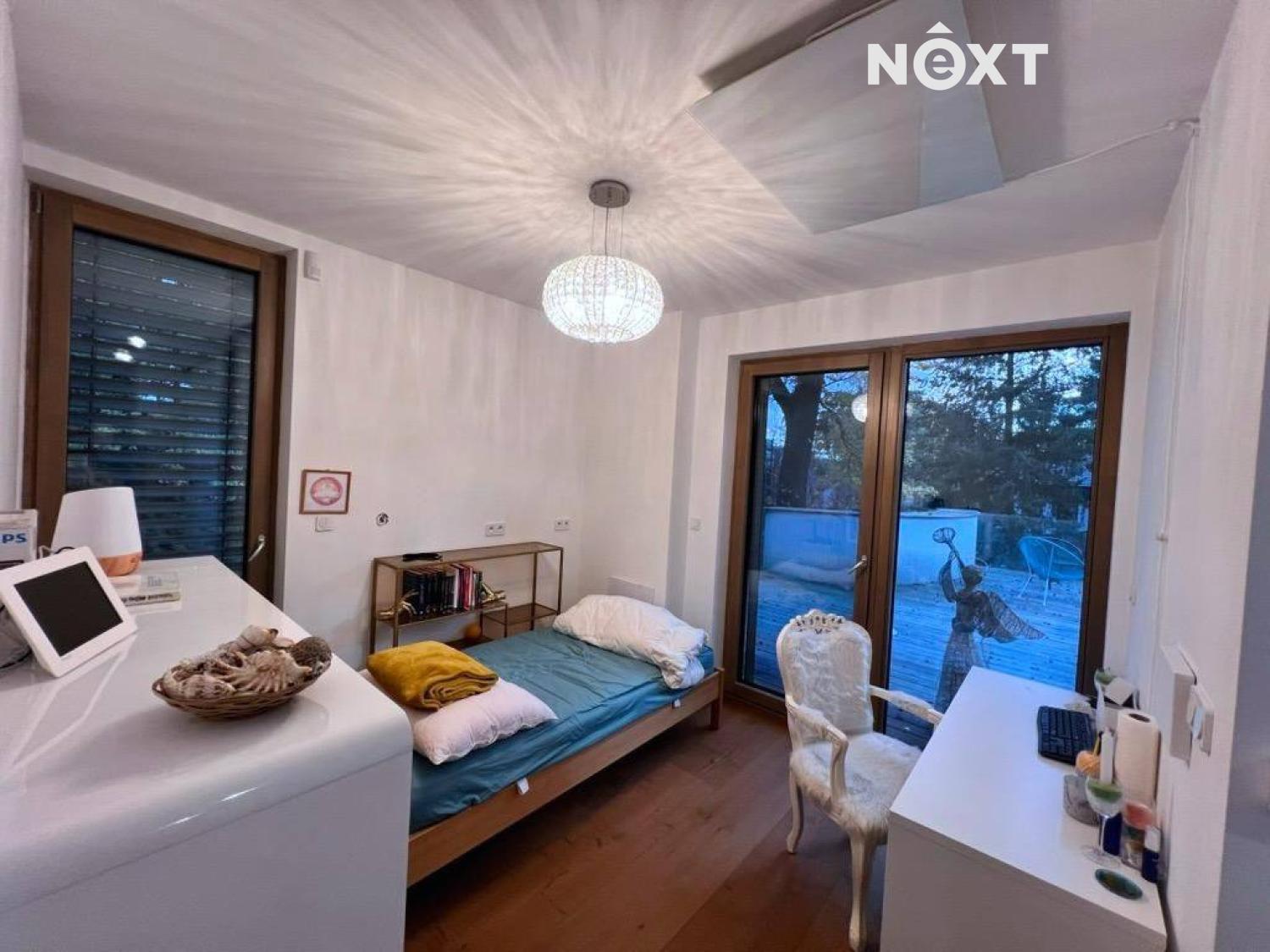 whatsapp-image-2025-11-16-at-17.49.40-5-.176367627