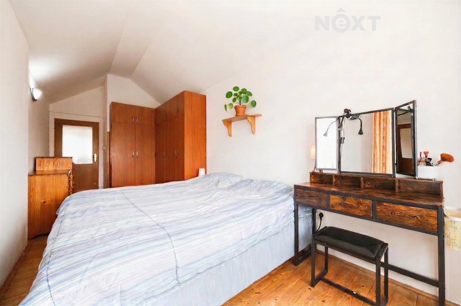 unsorted-bedroom-hd-81209682.1789650561.jpg