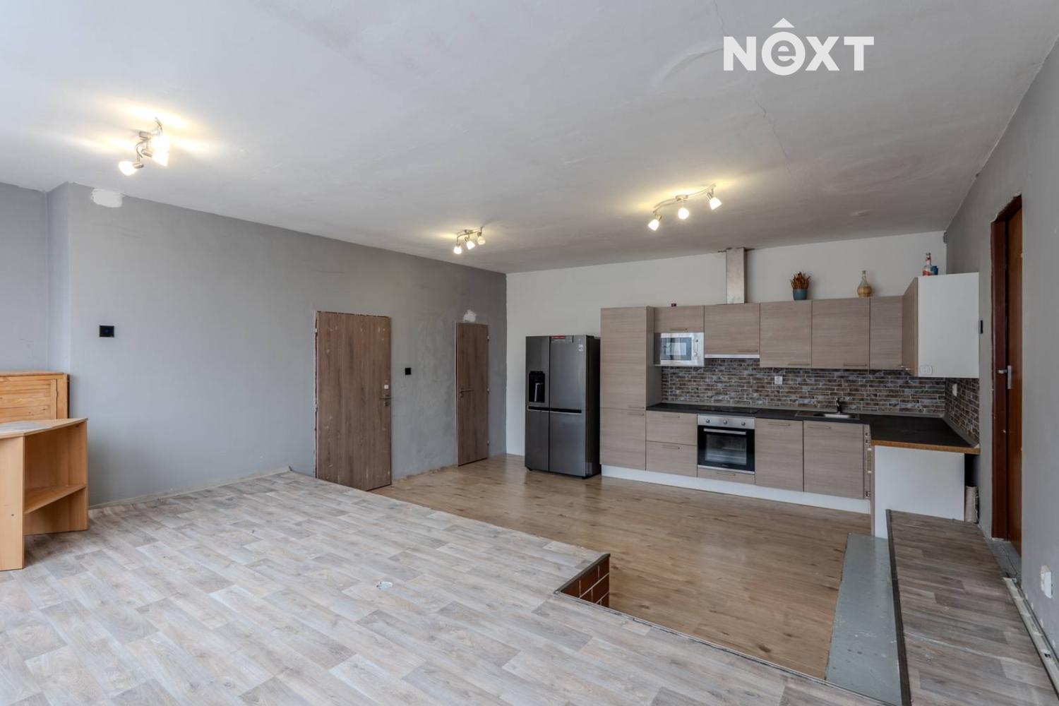 Prodej rodinného domu 313 m² – pohled 2