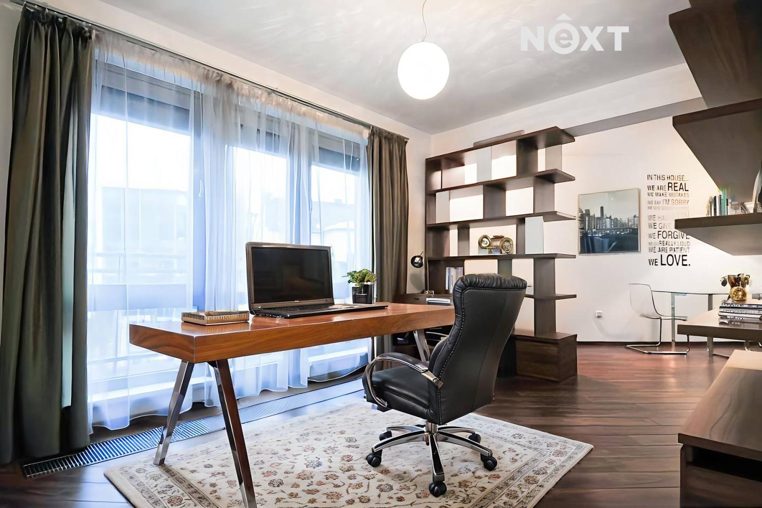 13-home-office-modern-27.1756668646.jpg