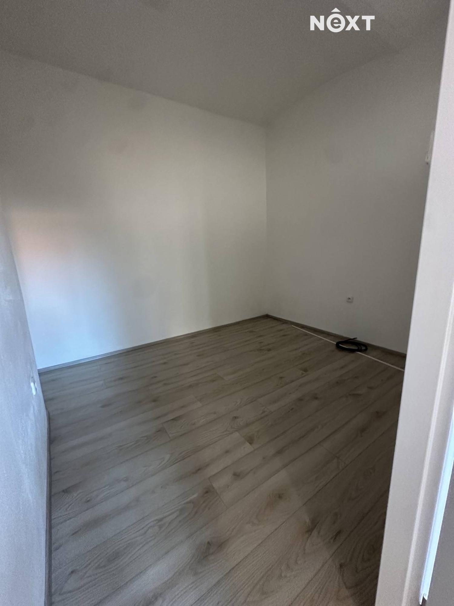 nove-zrekonstruovany-byt-2-kk-574-m2-na-namesti-ve