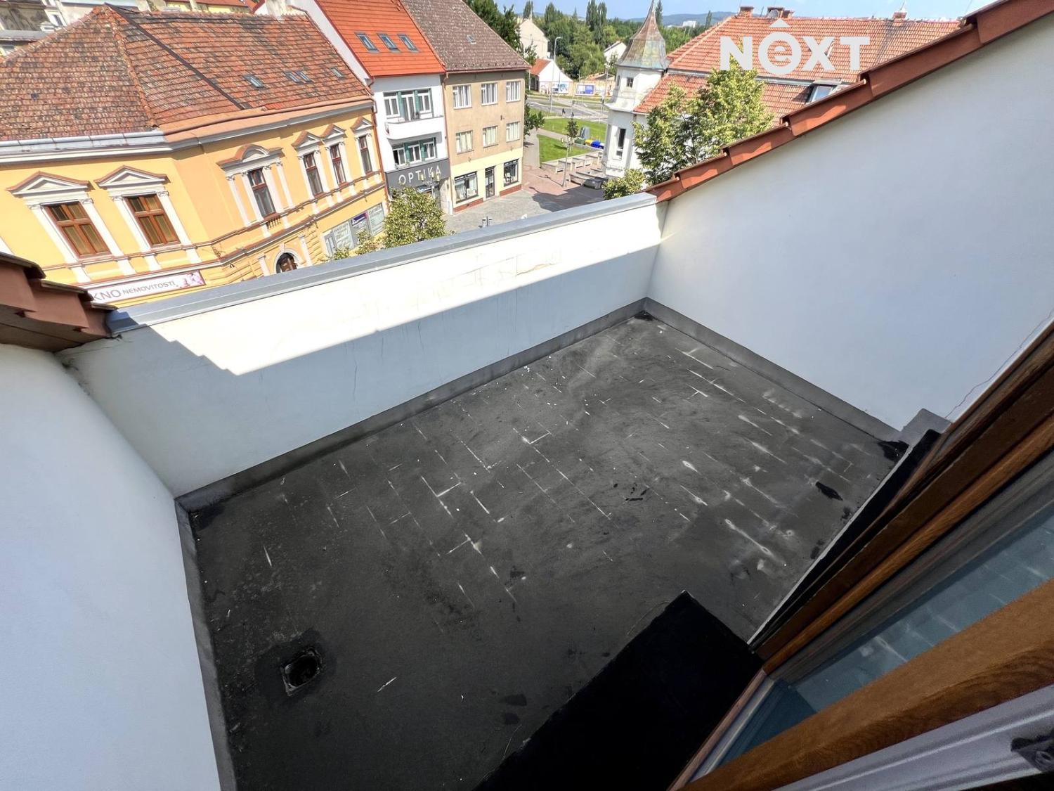 15-balkon-lev-1.1749752813.jpg
