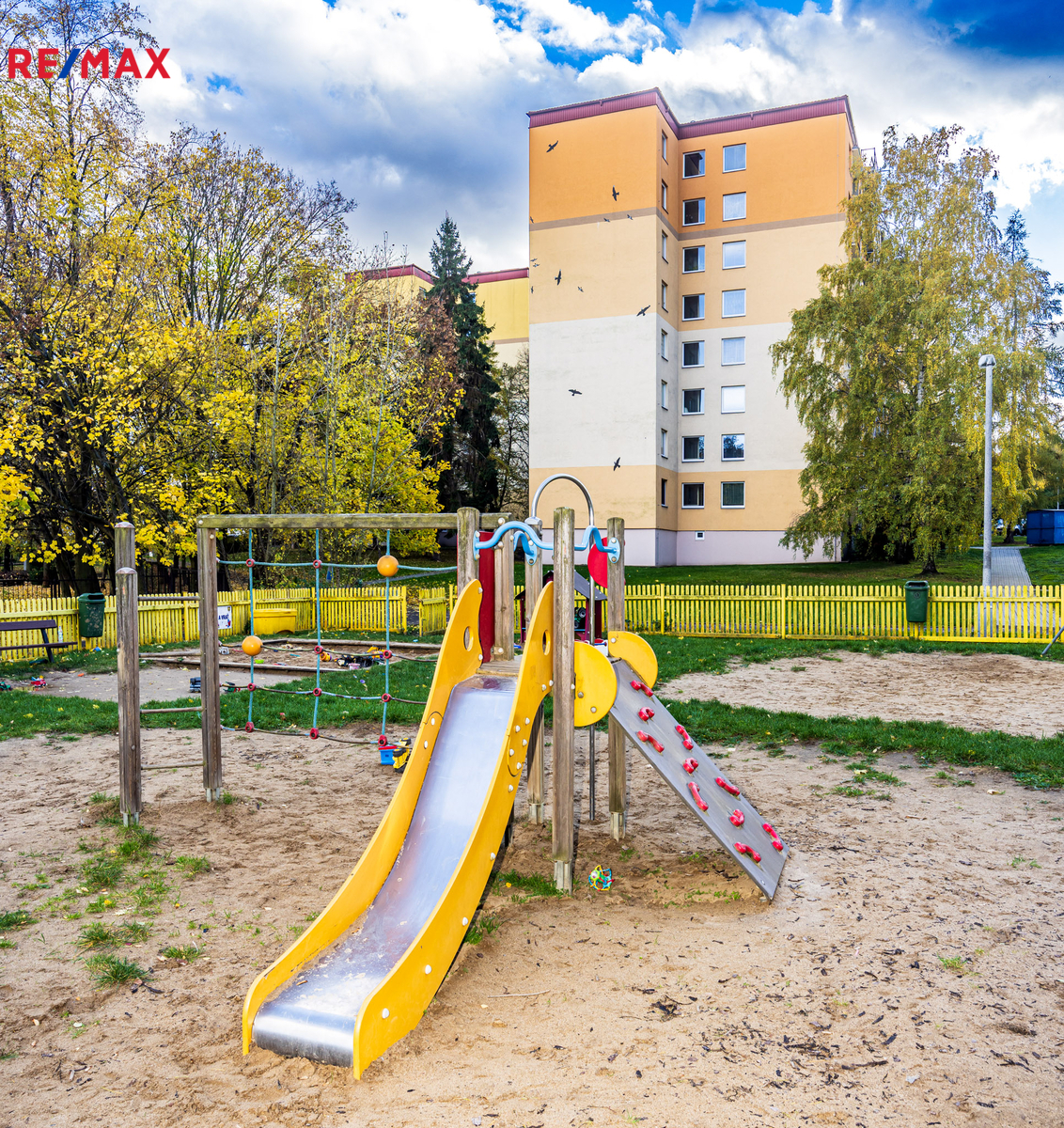 Dětské hřiště hned vedle domu