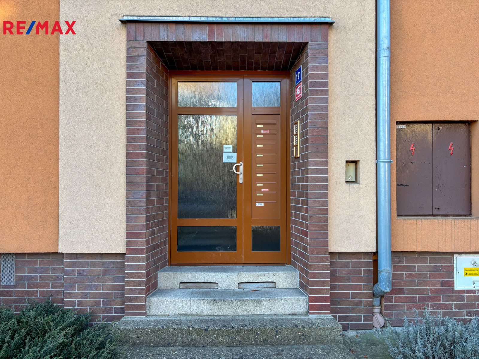 pohled na vstup do domu