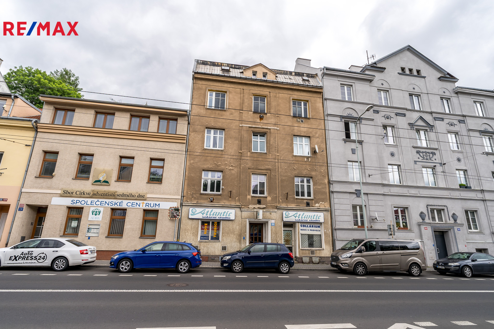 Budova
