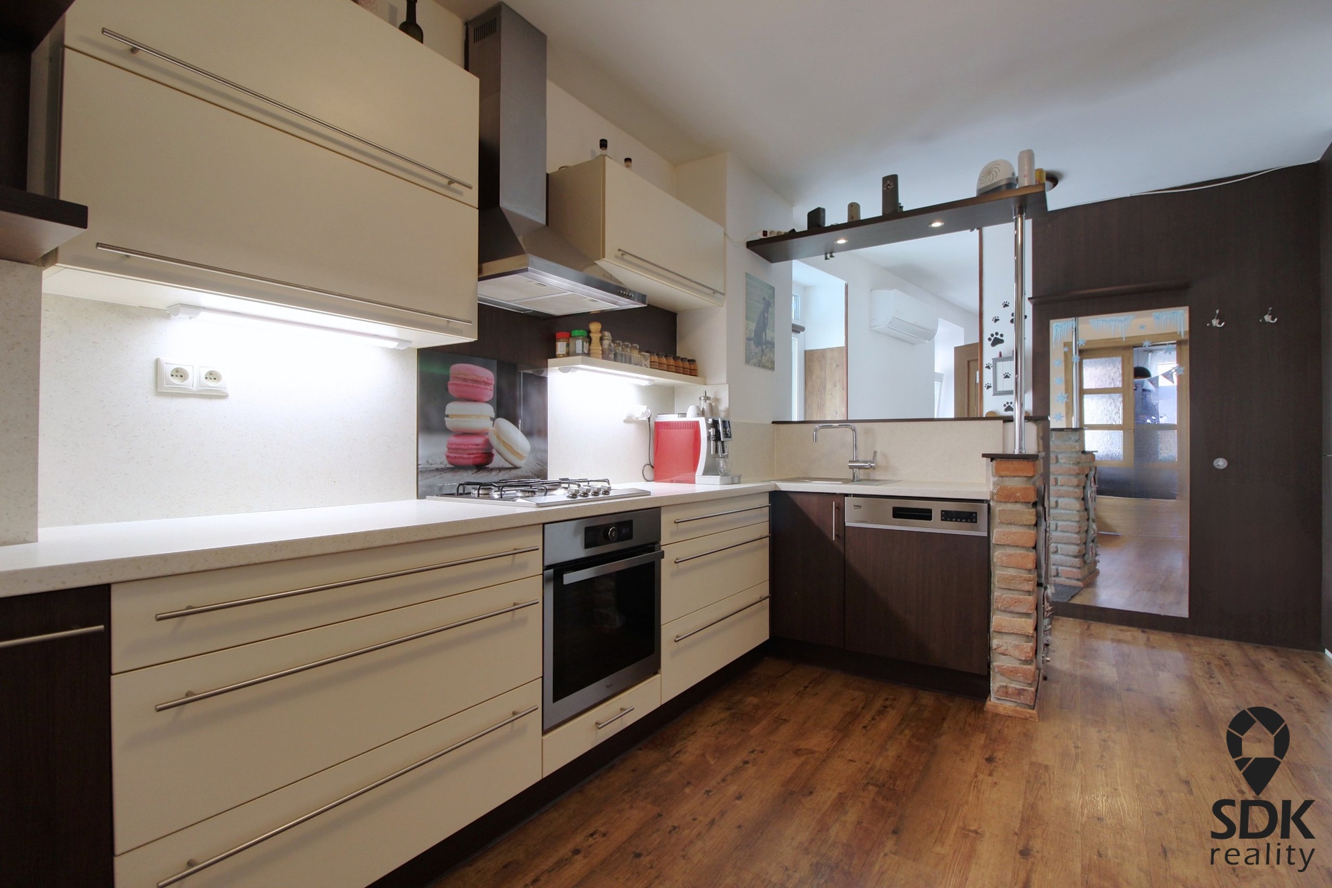 846e27ab-7e6a-4cc6-a6df-da2be5f31dfa (1)