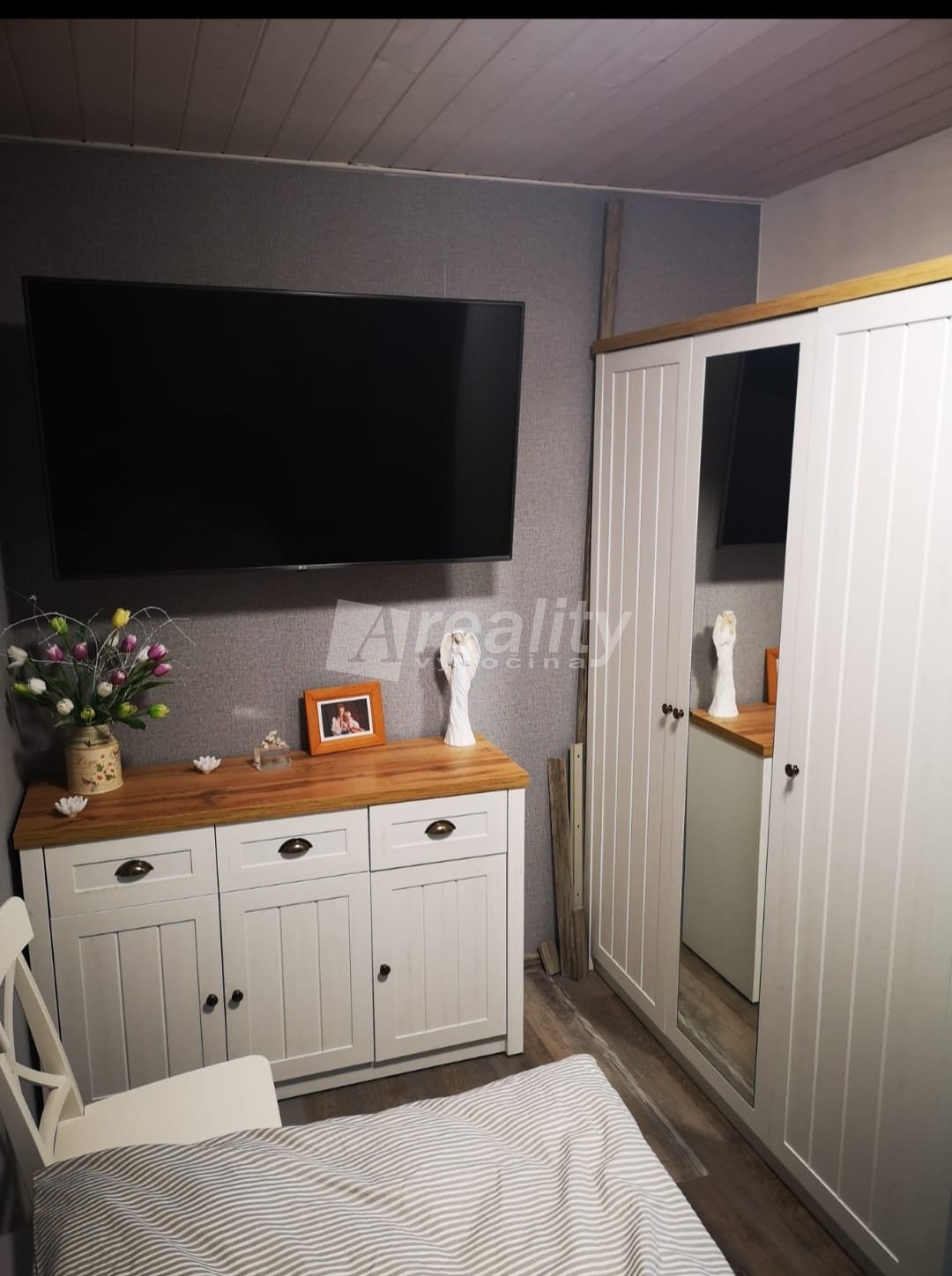 78783611-23d9-404c-b73c-0750ddd1218f