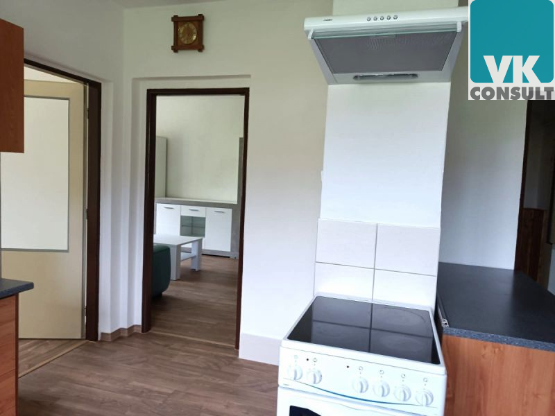 Pronájem RD 4+1 se zahradou 200 m2 v Sebranicích (