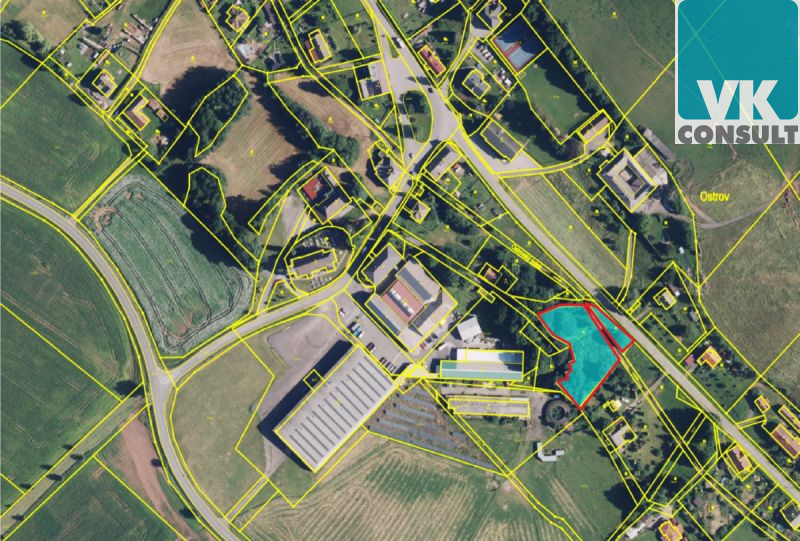 Prodej pozemku 2375 m2 v centru obce Ostrov (okr. 