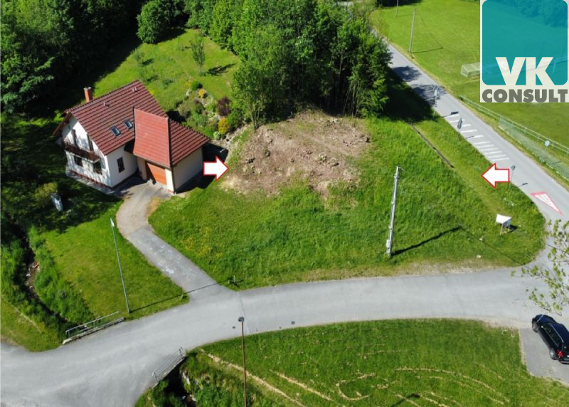 Prodej pozemku 1001 m2 k bydlení v obci Horní Újezd