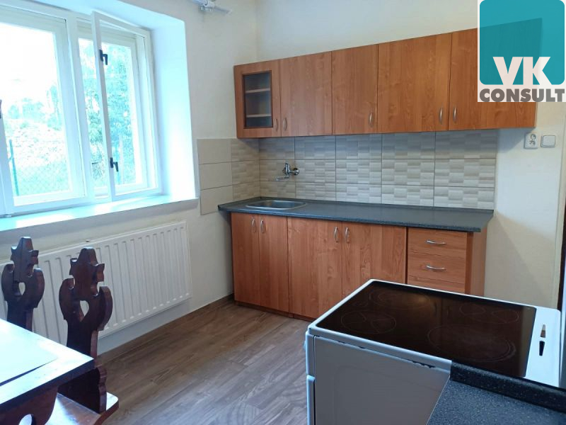 Pronájem RD 4+1 se zahradou 200 m2 v Sebranicích (