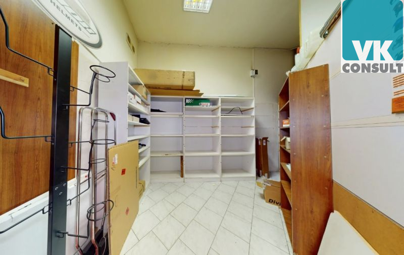 Pronájem - komerční prostory 323 m2 - Kpt. Jaroše 