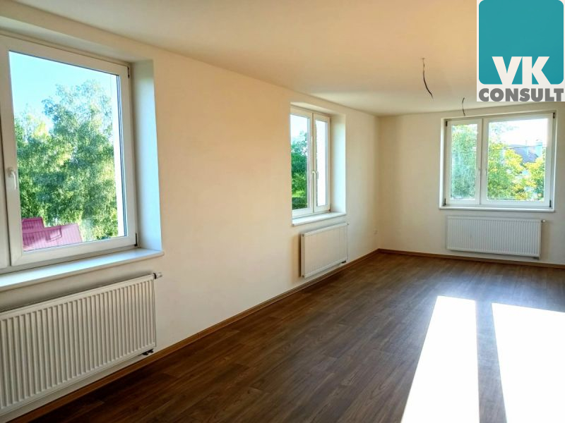 Pronájem bytu 2+kk s balkonem a garáží v Sebranicí