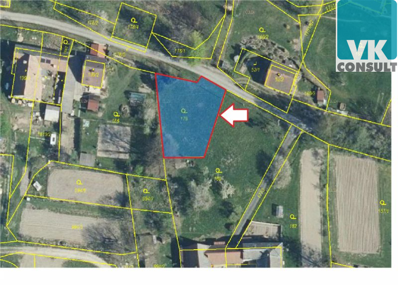 Prodej pozemku 755 m2 k bydlení v obci Karle (okr.