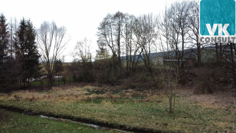 Prodej pozemku 2375 m2 v centru obce Ostrov (okr. 