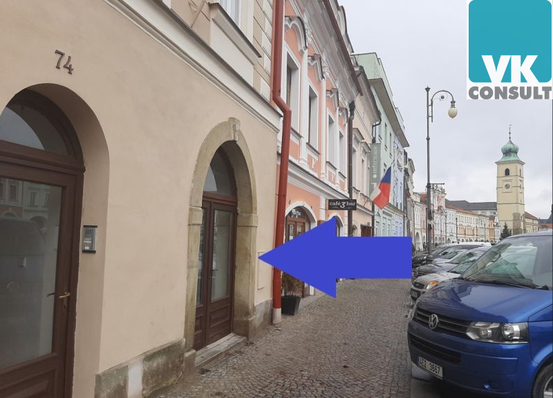 Pronájem - obchodní prostory na náměstí - Litomyšl