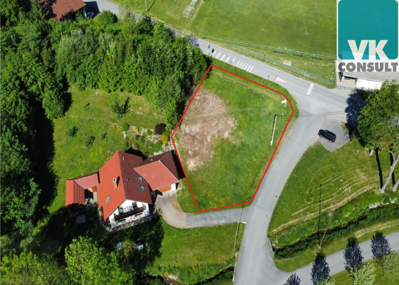 Prodej pozemku 1001 m2 k bydlení v obci Horní Újezd