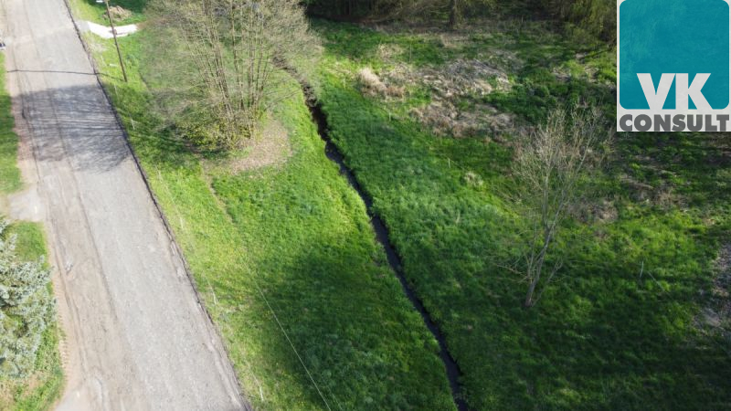Prodej pozemku 2375 m2 v centru obce Ostrov (okr. 