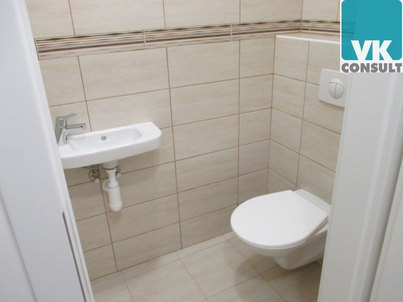 Pronájem - podkrovní byt 2+kk v centru města Litomyšle