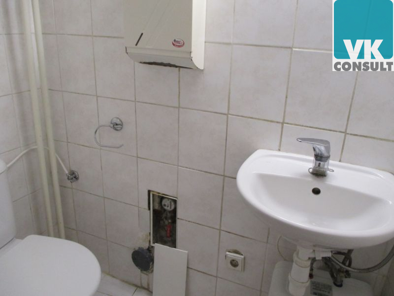 Pronájem - obchodní prostory na náměstí - Litomyšl