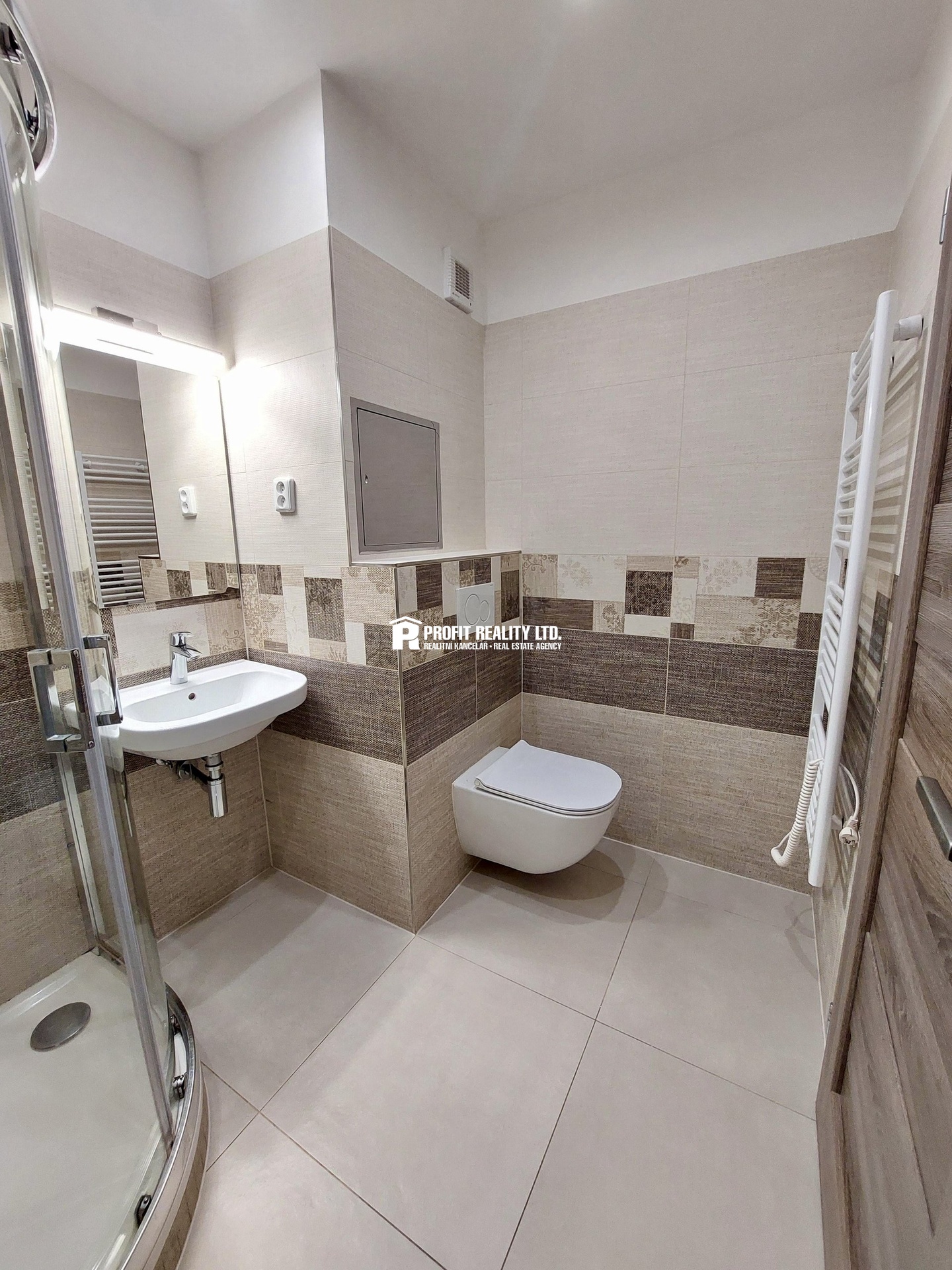 3d789754-fcde-46fd-b87f-c800133728c2