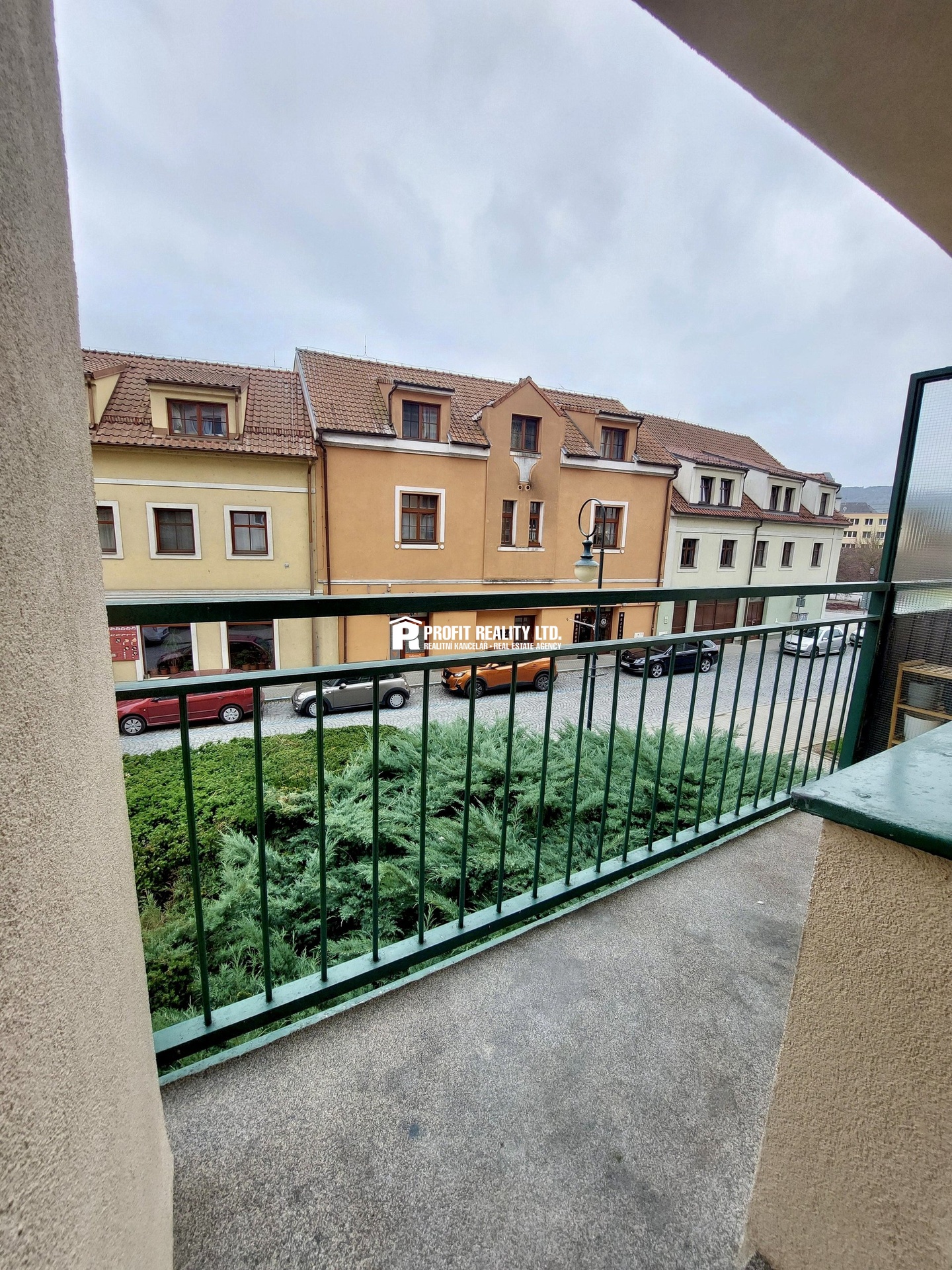 0e97a76b-ece1-4a88-b4e7-7c9c22ff9fc0