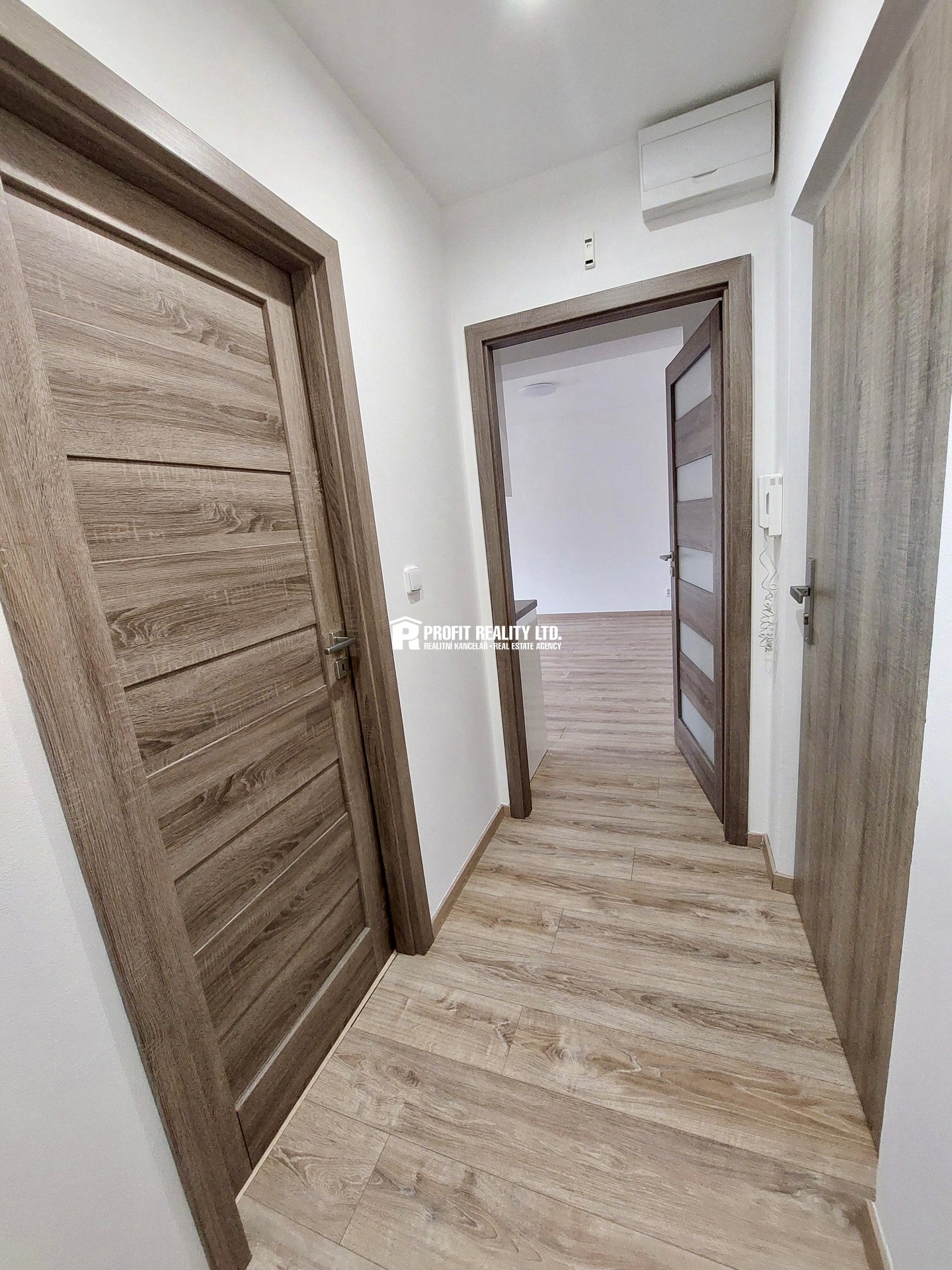 b83072c4-04ae-42ef-b7e8-6ccde61c2101