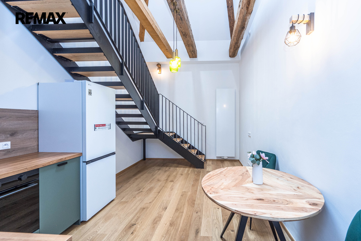 Obývací pokoj s jídelnou