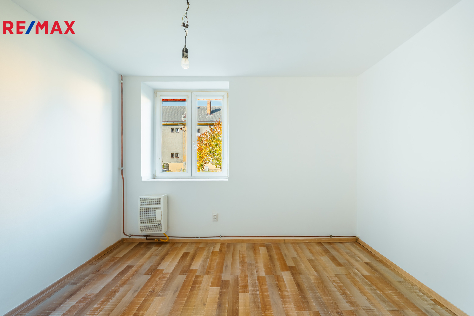 obvací pokoj s krbem