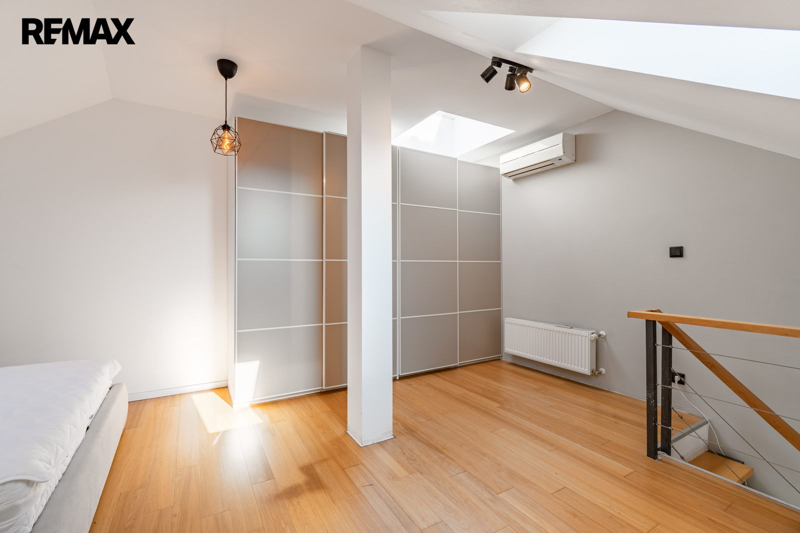 Ložnice v horním patře