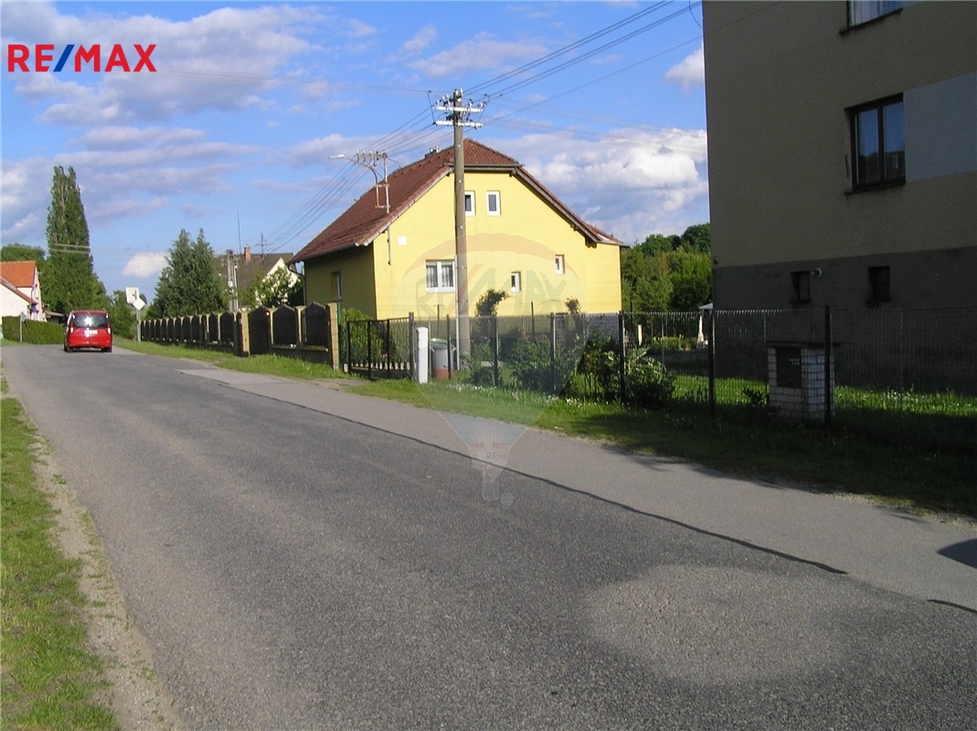 příjezdová komunikace