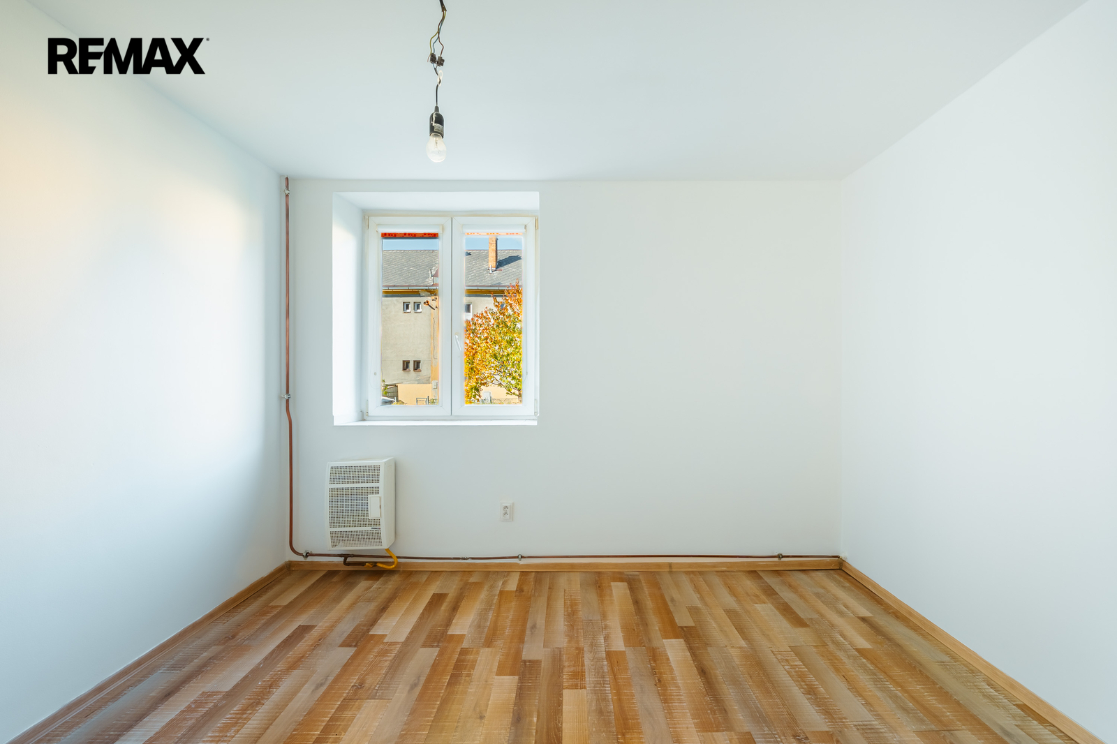 obvací pokoj s krbem