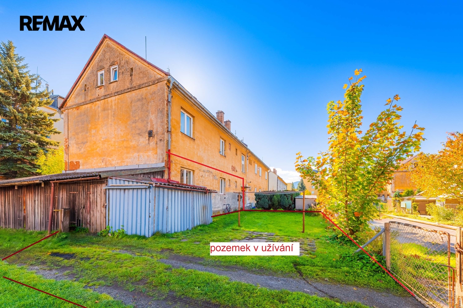 předzahrádka u domu