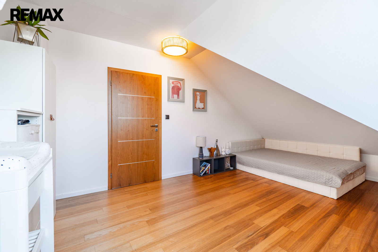 Pokoj ve spodním patře