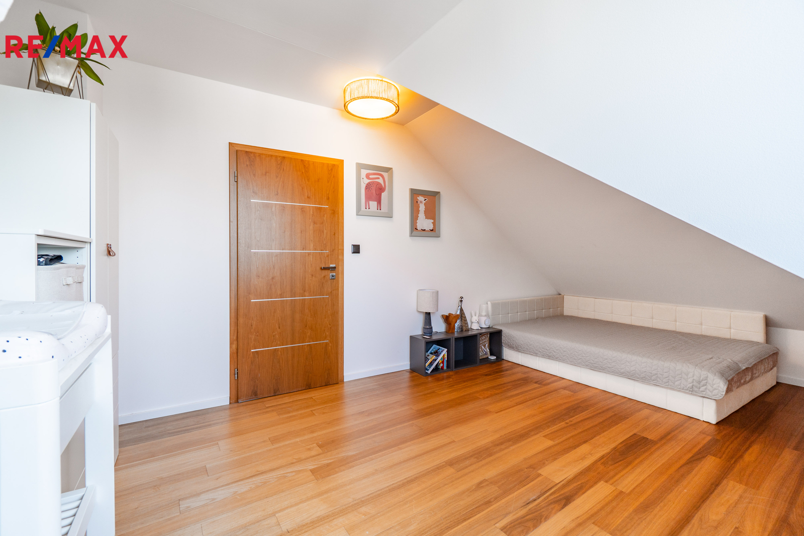 Pokoj ve spodním patře