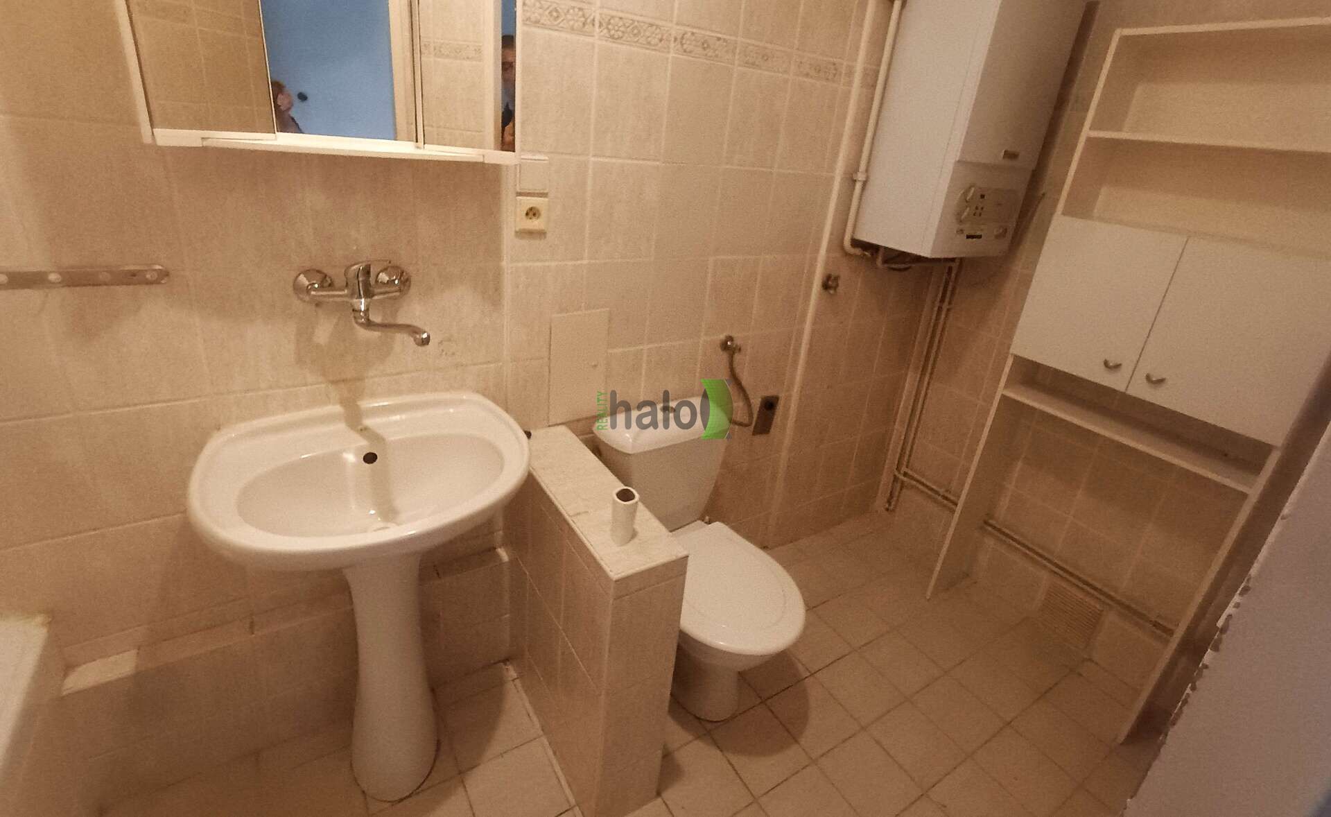 zděná kolna v zahradě