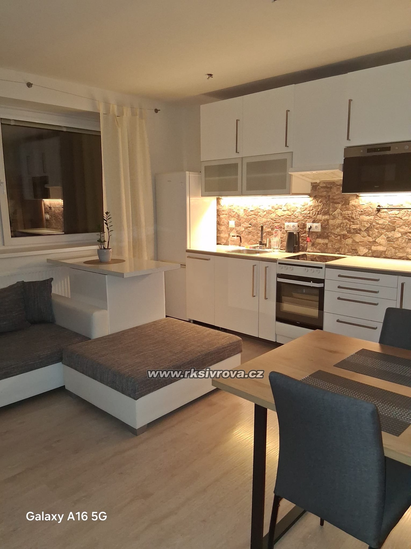 fac82189-fbe9-4dcb-bff0-706348c635d3