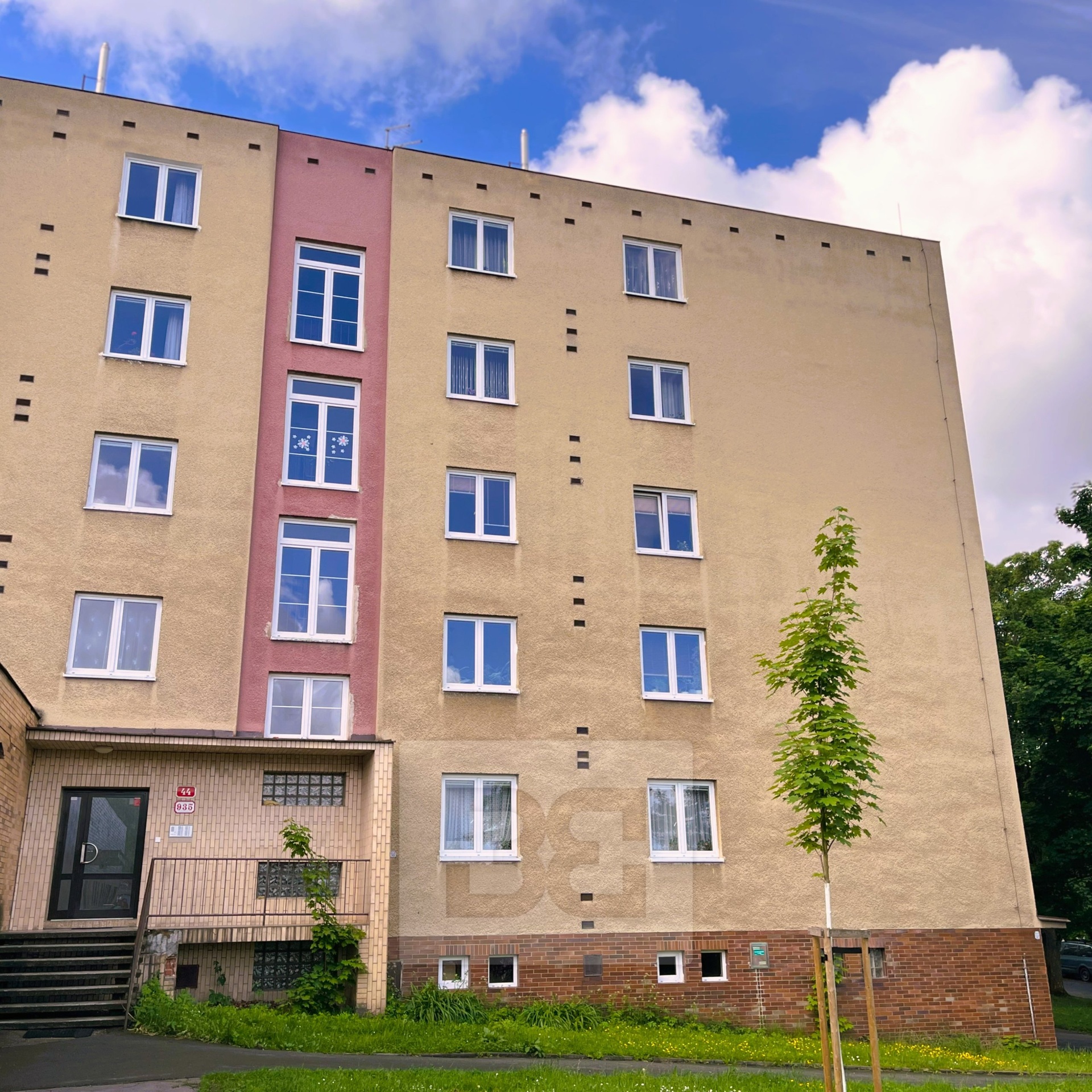 dům zvenku