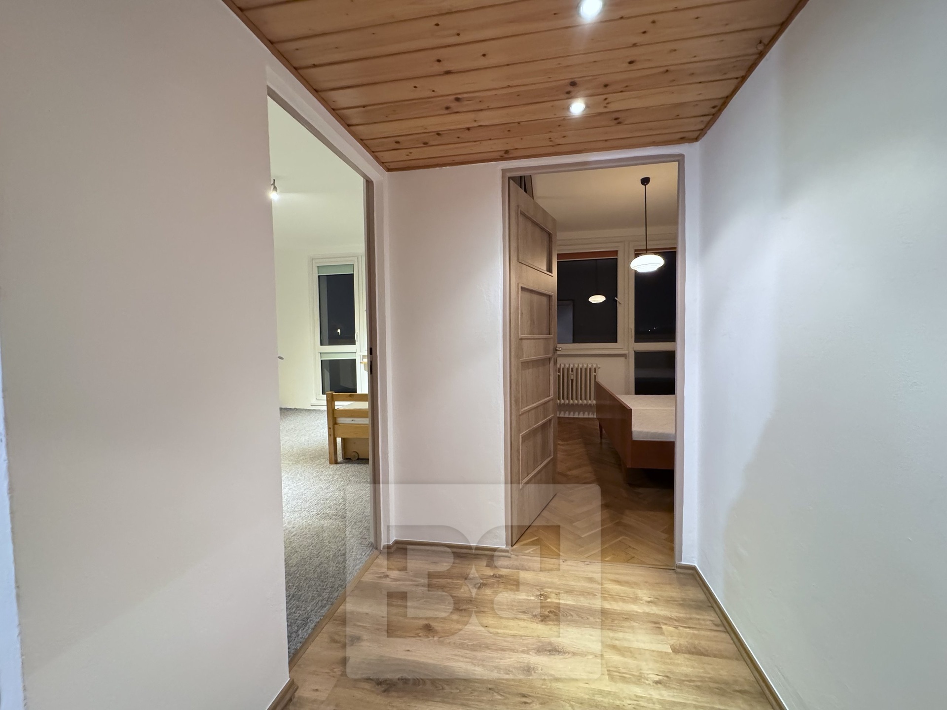 688D618B-52FB-460B-BA93-818BAF90E36C_1_201_a