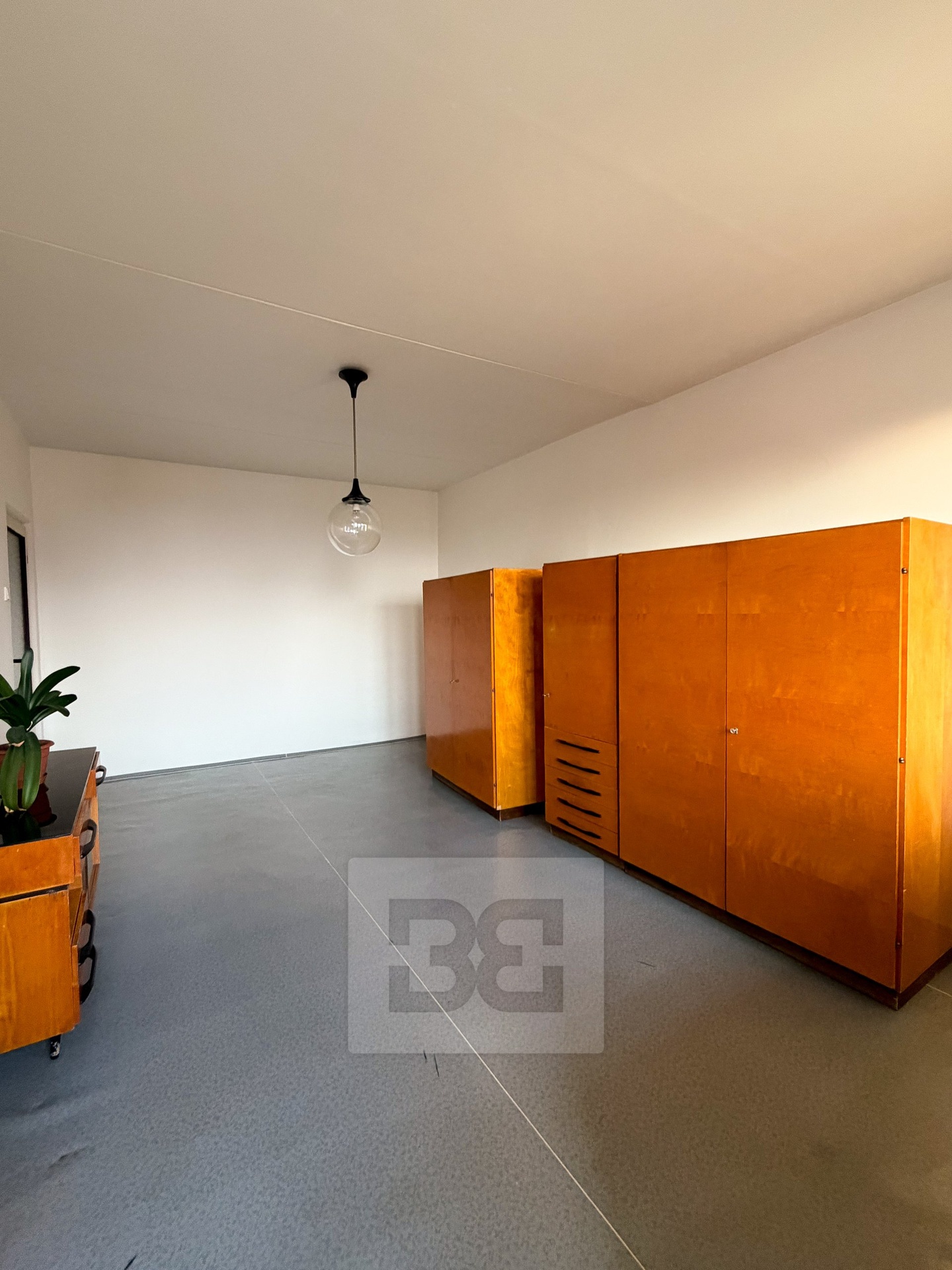 E5BC998F-A423-415C-A611-6442579399A8